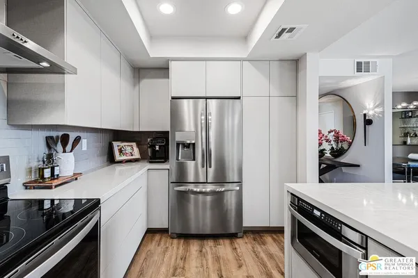 $699,000 | 910 Island Drive, Unit 401, Rancho Mirage, CA 92270