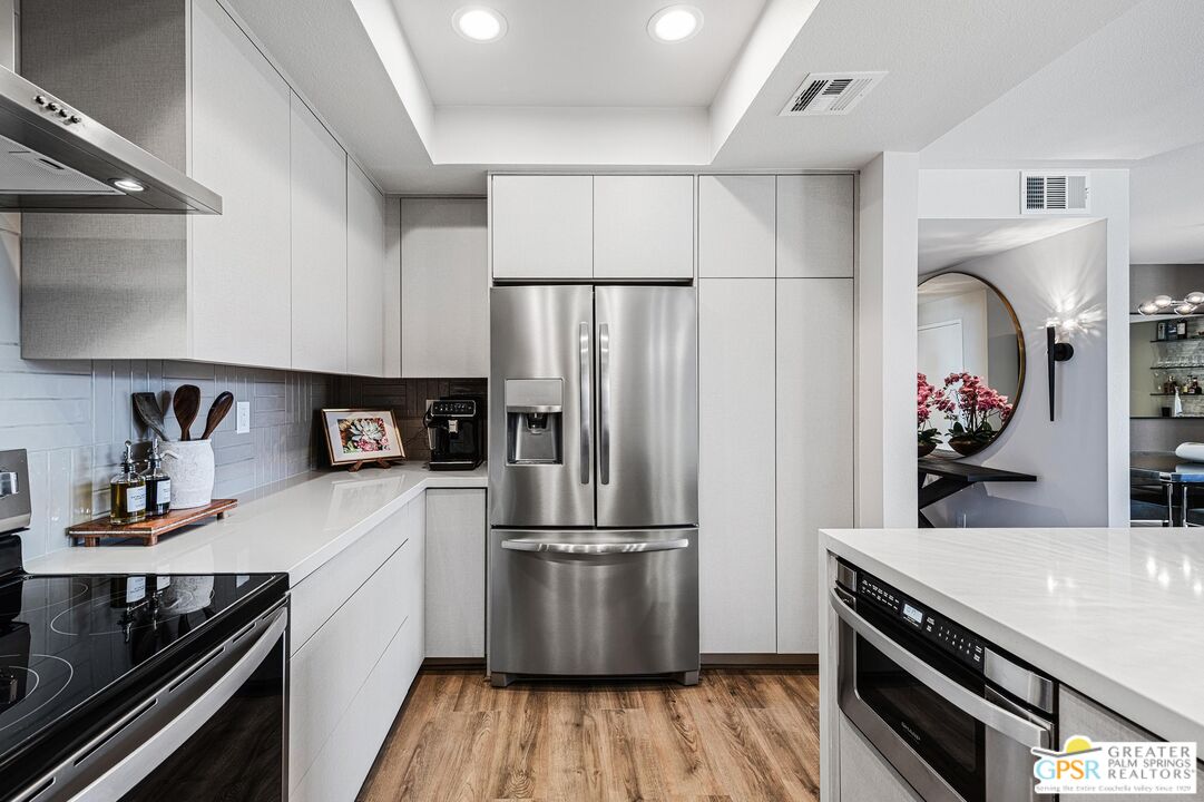 910 Island Drive, Unit 401 Rancho Mirage, CA 92270 - Photo 18 of 40