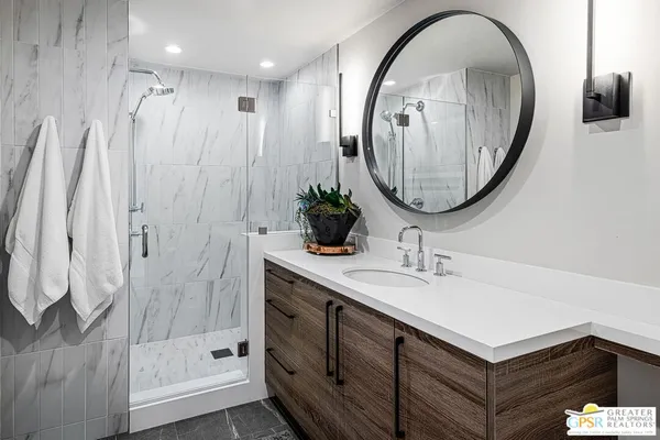 $699,000 | 910 Island Drive, Unit 401, Rancho Mirage, CA 92270