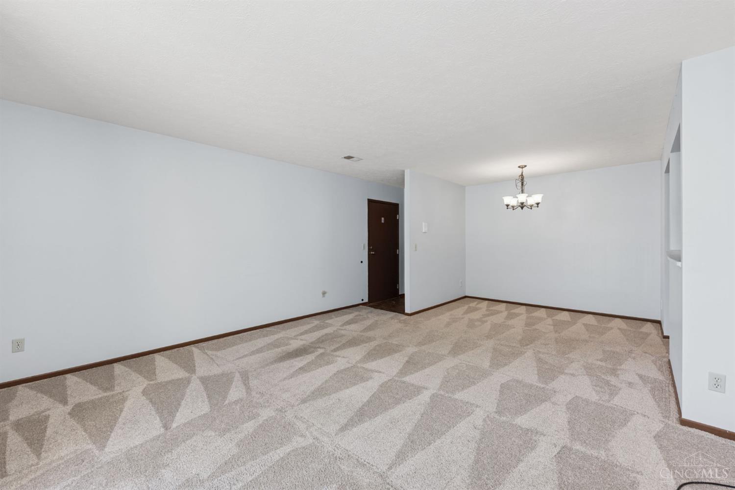 539 Davis Road, Unit 8 Cincinnati, OH 45255 - Photo 14 of 35 Gallery Image 14