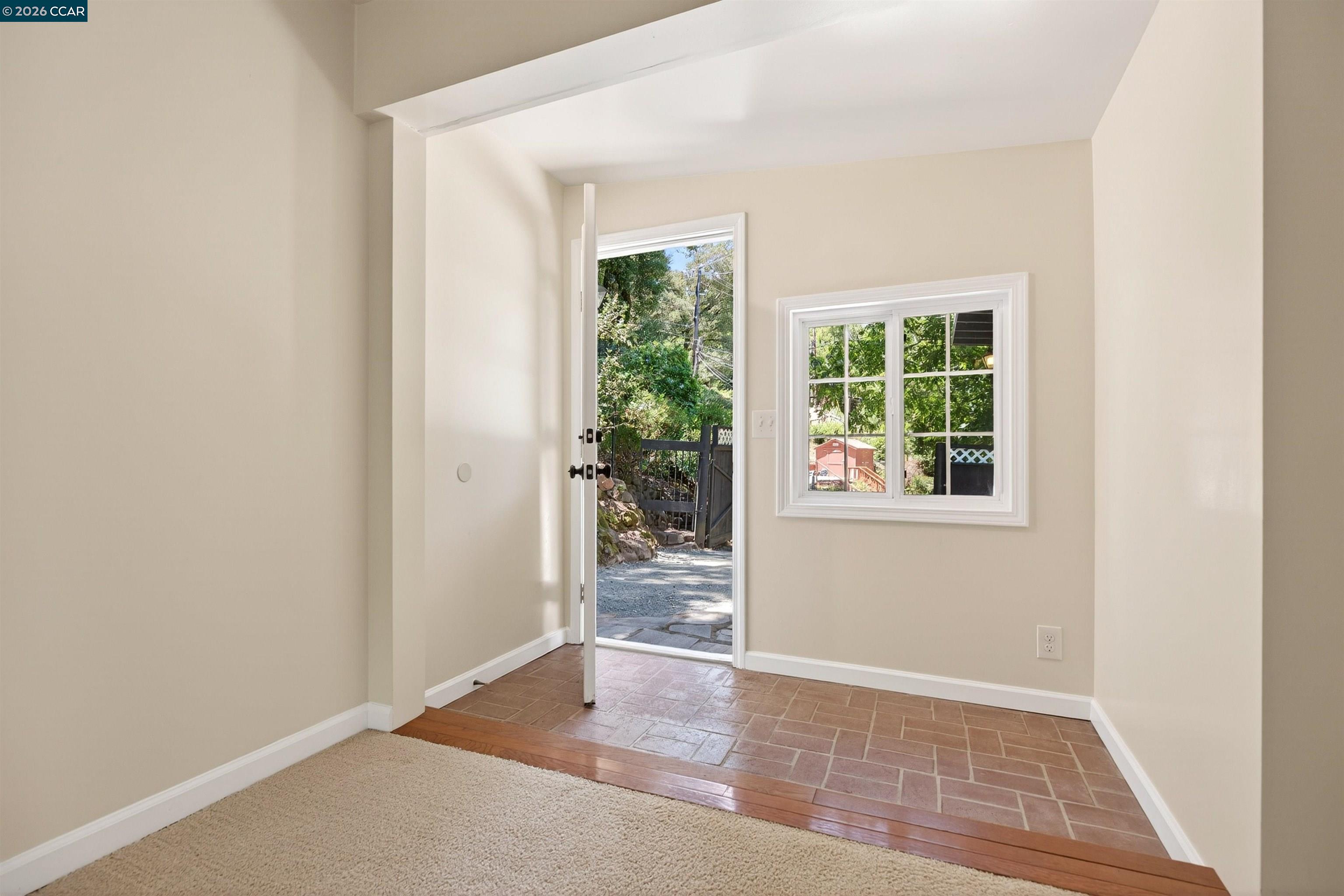 16 El Rincon Orinda, CA 94563 - Photo 4 of 22