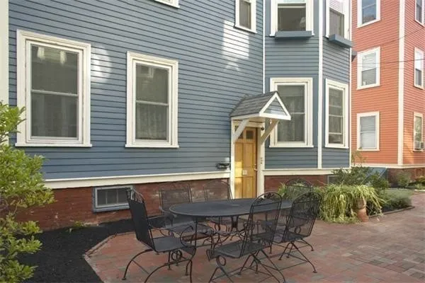 $3,500 | 16.5 Magnolia Avenue, Unit 3, Cambridge, MA 02138