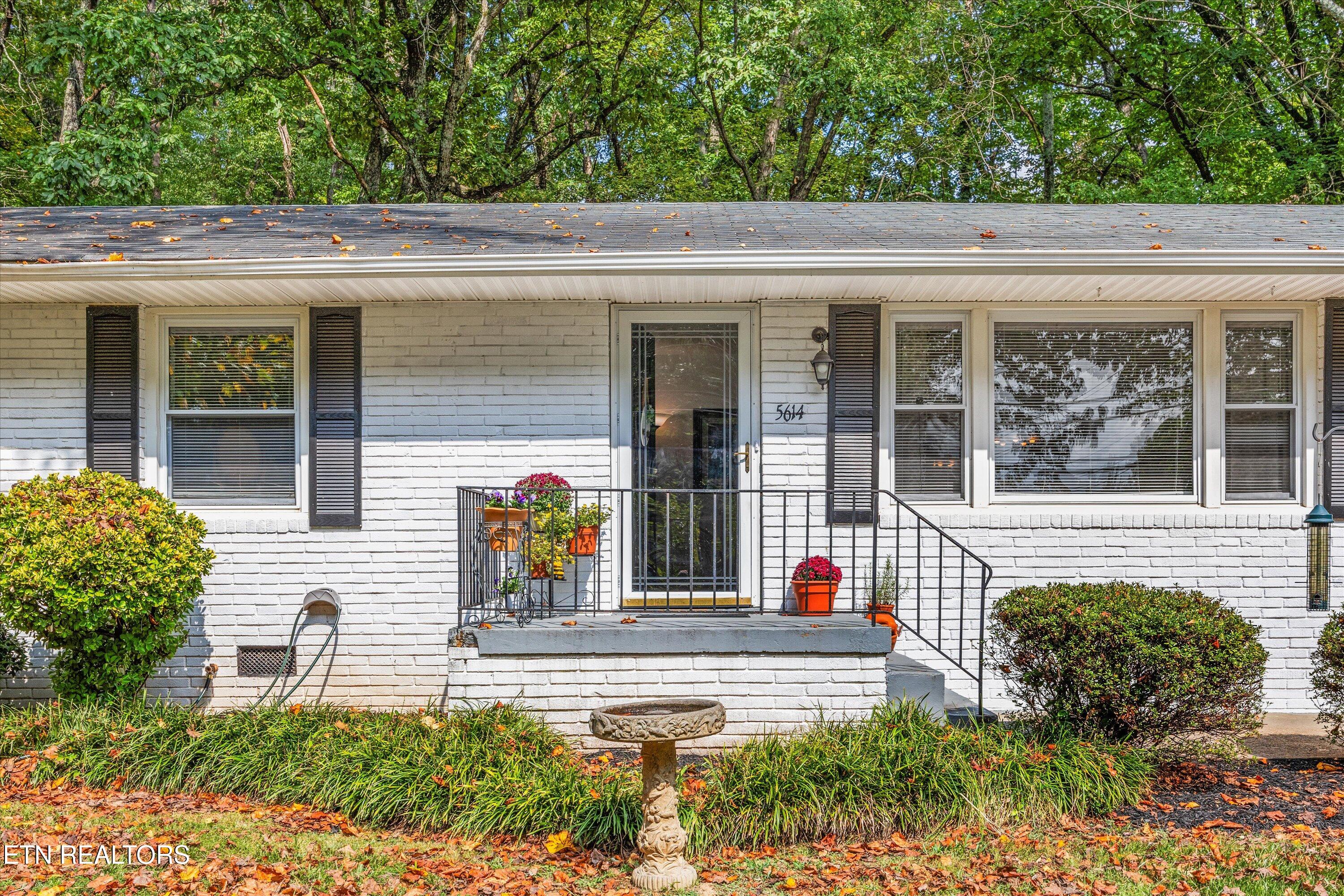 5614 Wassman Road Knoxville, TN 37912 - Photo 2 of 36 05-5614 Wassman Rd 32