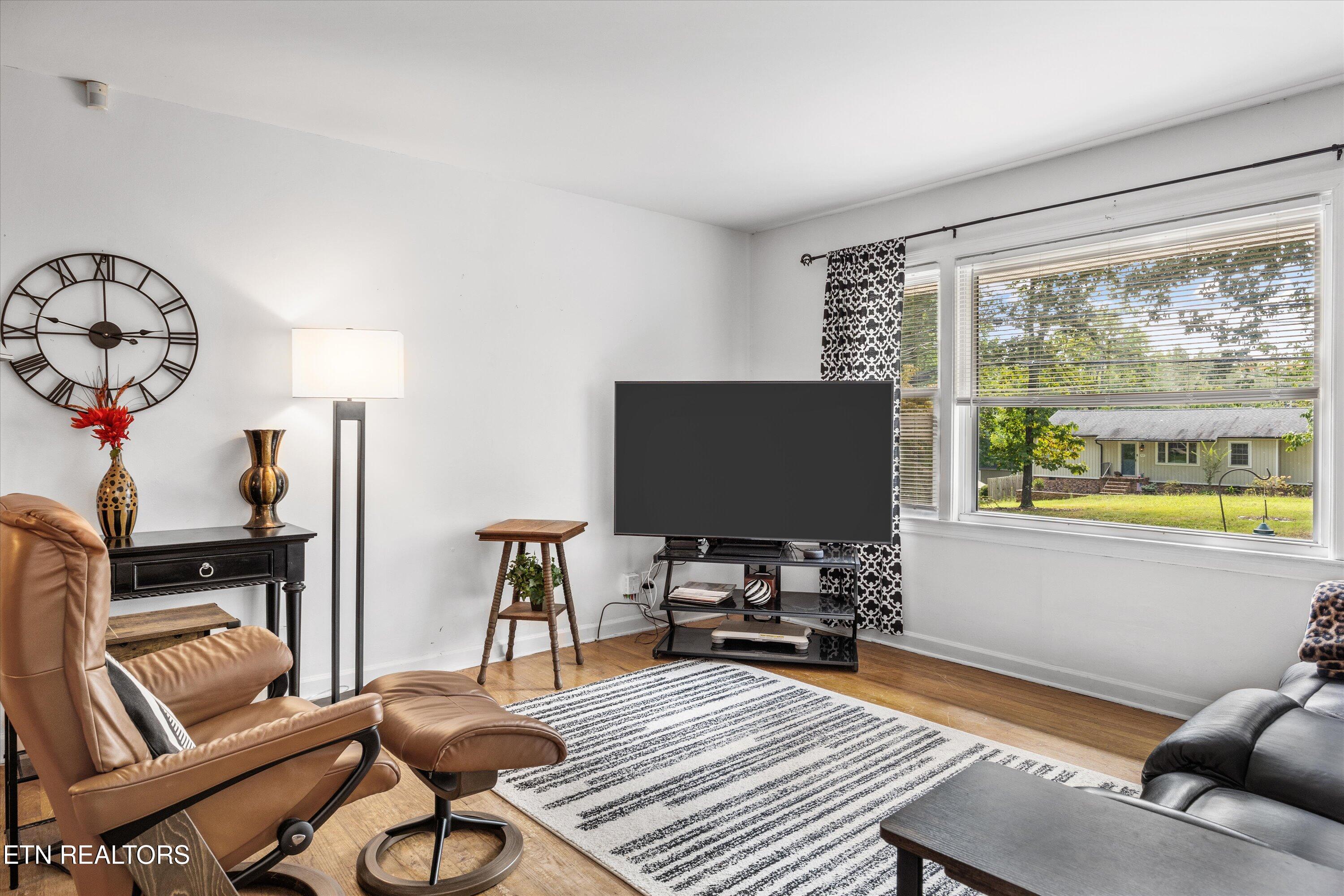 5614 Wassman Road Knoxville, TN 37912 - Photo 5 of 36 09-5614 Wassman Rd 22