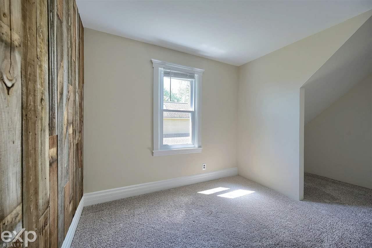 529 Madison Avenue Rochester, MI 48307 - Photo 17 of 22 50073516-16.JPG