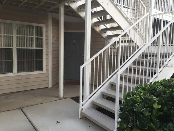 $1,895 | 850 South Tamiami Trail, Unit 605, Sarasota, FL 34236
