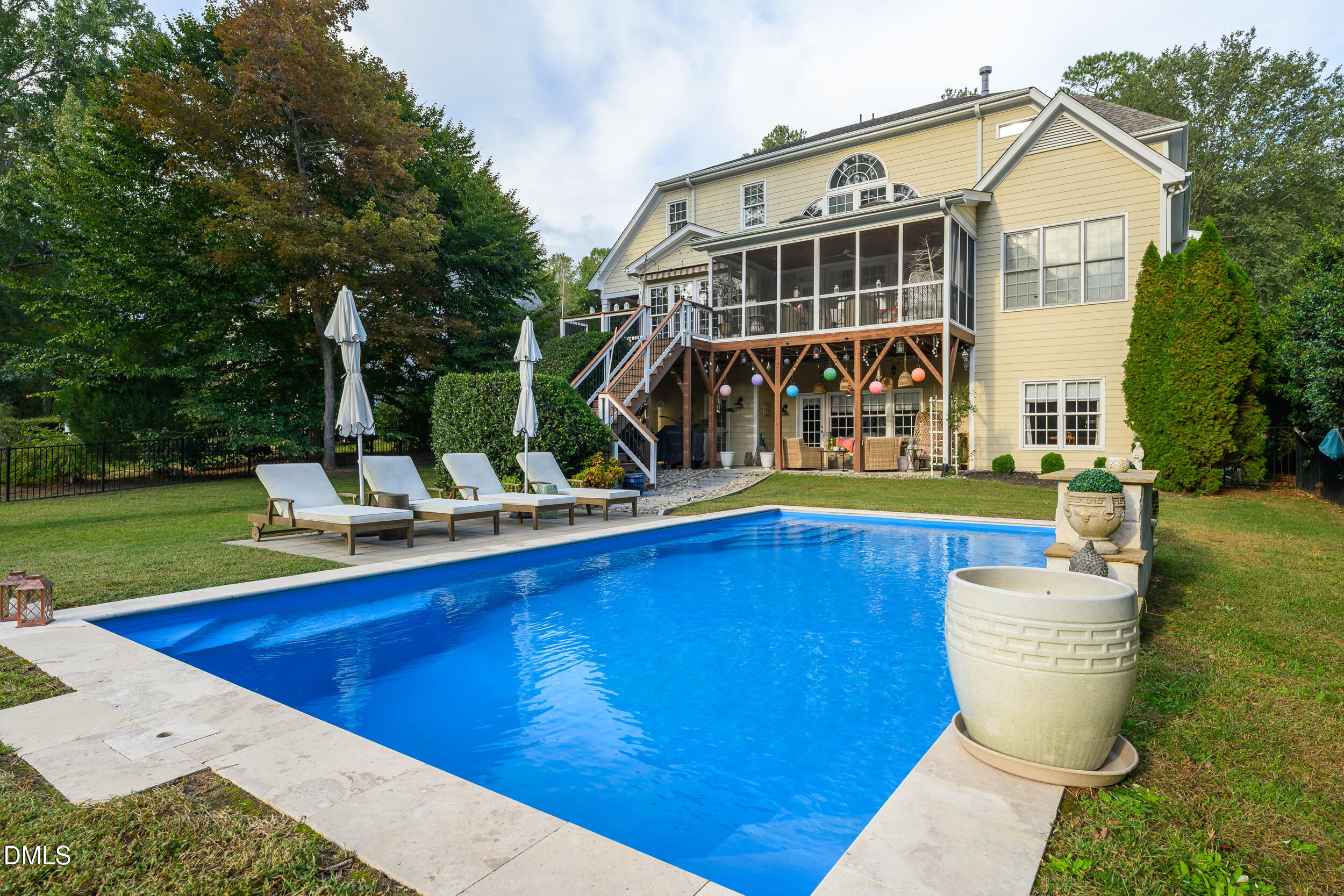 68 -2613 forest lake ct, exterior