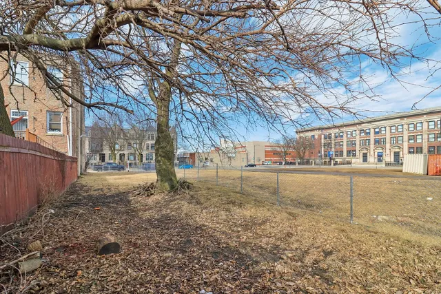 $64,900 | 3913 South Prairie Avenue, Chicago, IL 60653