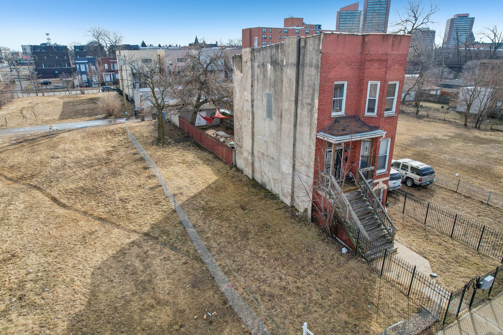 3913 South Prairie Avenue Chicago, IL 60653 - Photo 7 of 11