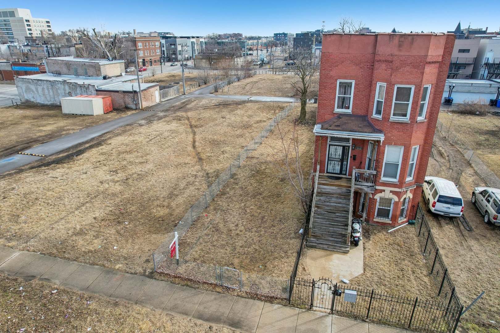 3913 South Prairie Avenue Chicago, IL 60653 - Photo 8 of 11