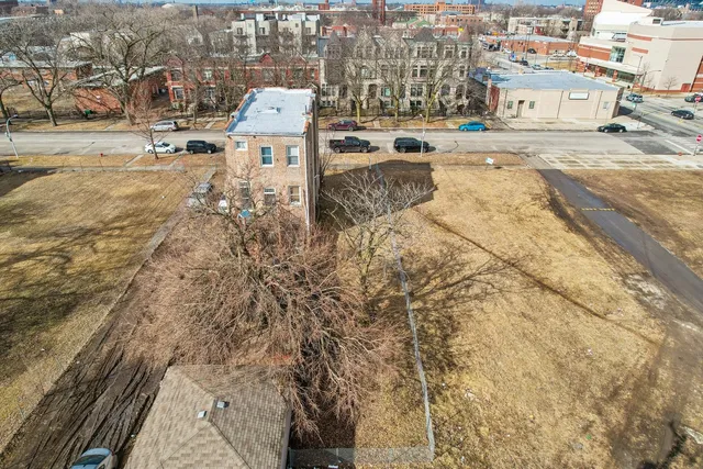 $64,900 | 3913 South Prairie Avenue, Chicago, IL 60653