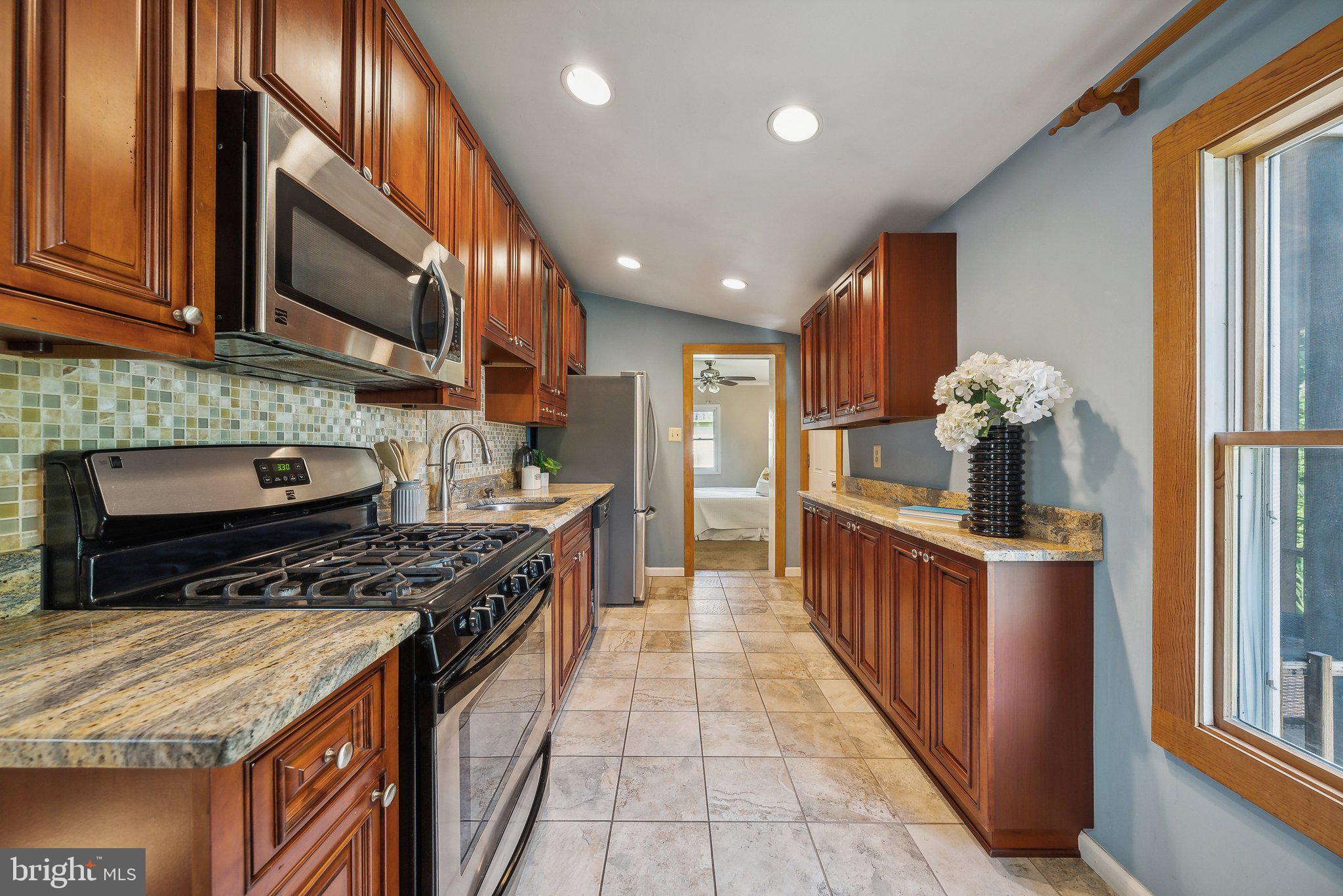 11903 Dewey Road Silver Spring, MD 20906 - Photo 10 of 27