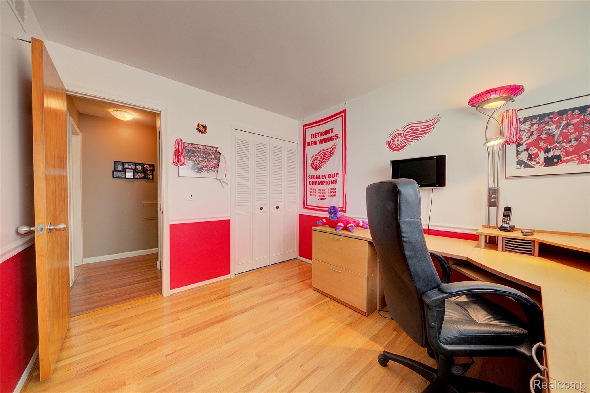 44151 Arlington Road Canton, MI 48187 - Photo 9 of 29 9 Bedroom 2.jpg