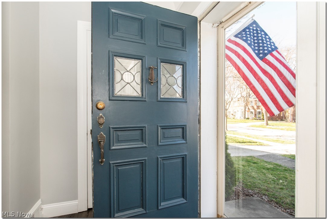 2611 Fenwick Road Cleveland, OH 44118 - Photo 3 of 35 Gallery Image 3