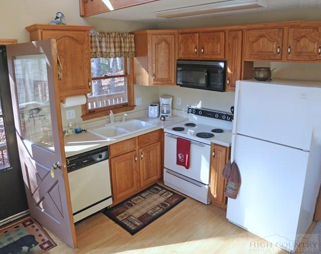 2962 Powder Horn Mountain Road Deep Gap, NC 28618 - Photo 6 of 12 Gallery Image 6