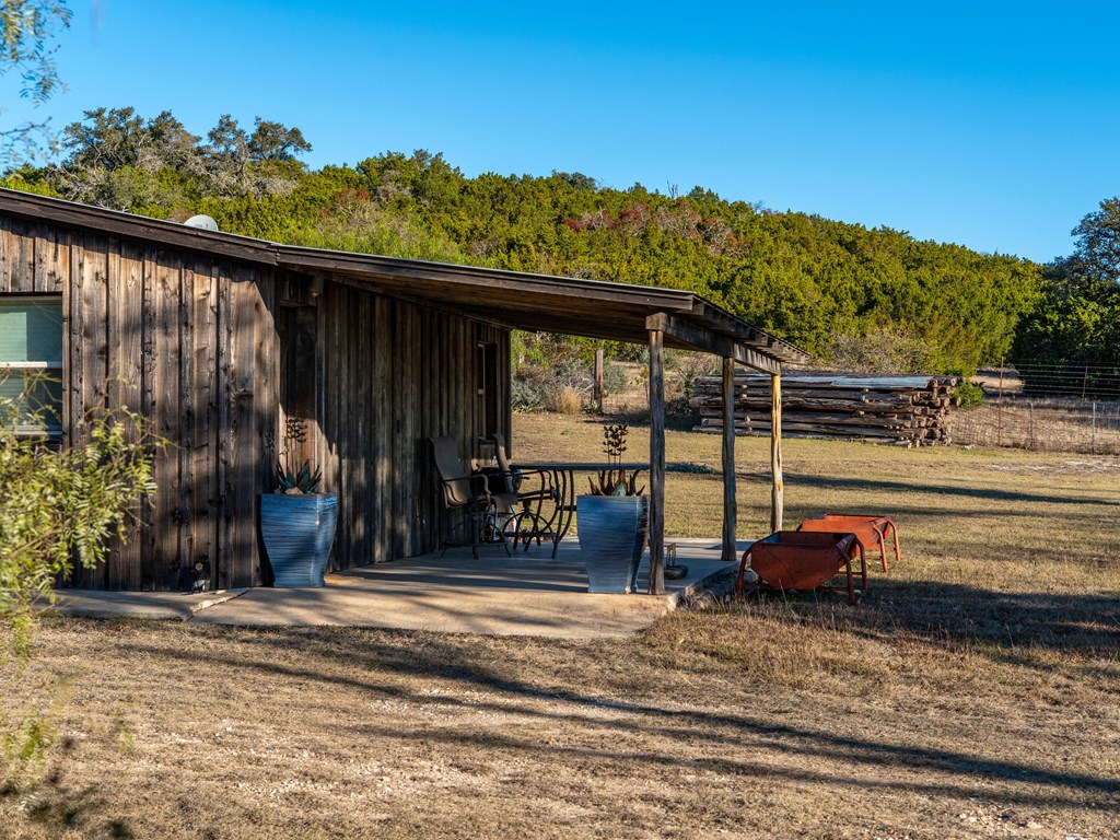 196 Hermit Hill Road Fredericksburg, TX 78624 - Photo 23 of 49