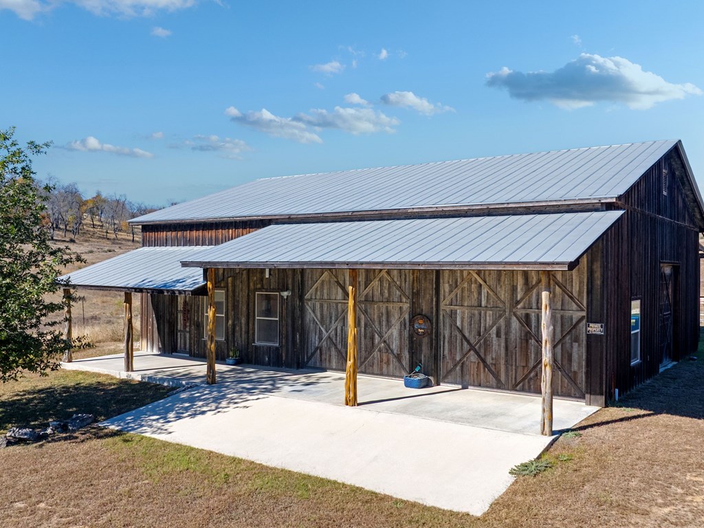196 Hermit Hill Road Fredericksburg, TX 78624 - Photo 24 of 49 a view of a patio