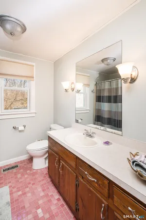$450,000 | 236 Avery Hill Road, Ledyard, CT 06339