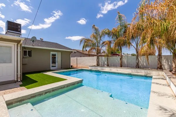 $4,650 | 1100 West 12th Street, Tempe, AZ 85281