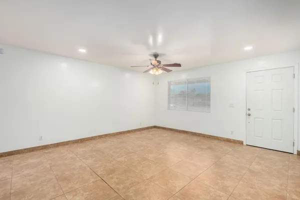 $4,650 | 1100 West 12th Street, Tempe, AZ 85281
