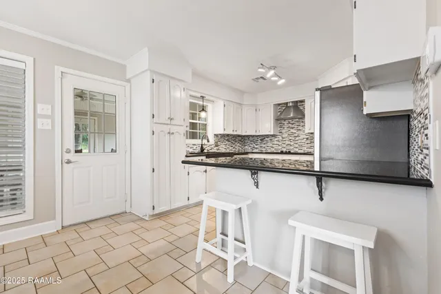 $2,000 | 1007 B Baker Hughes Road, Broussard, LA 70518