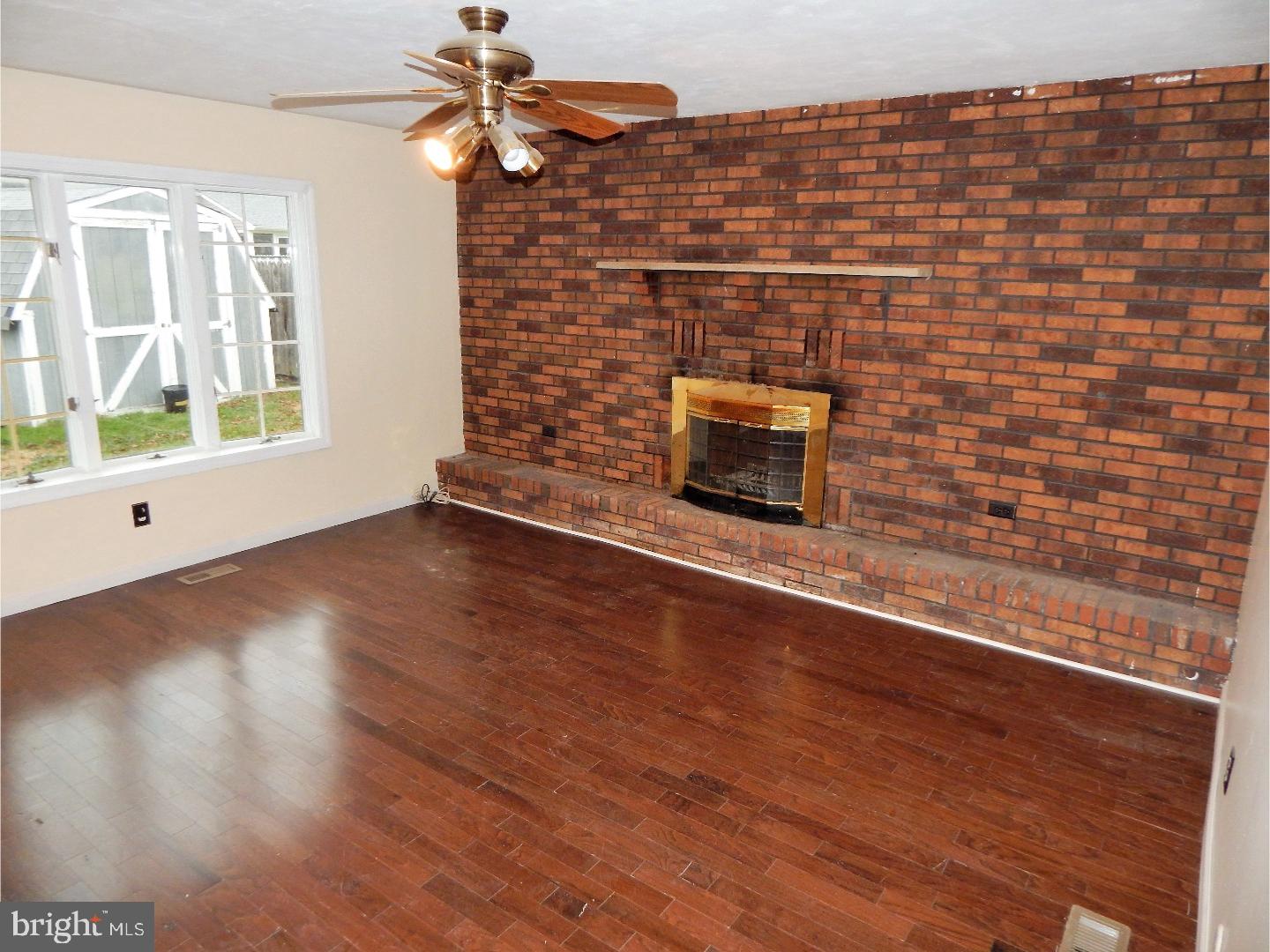 535 Drexel Road Fairless Hills, PA 19030 - Photo 7 of 22 Family Room