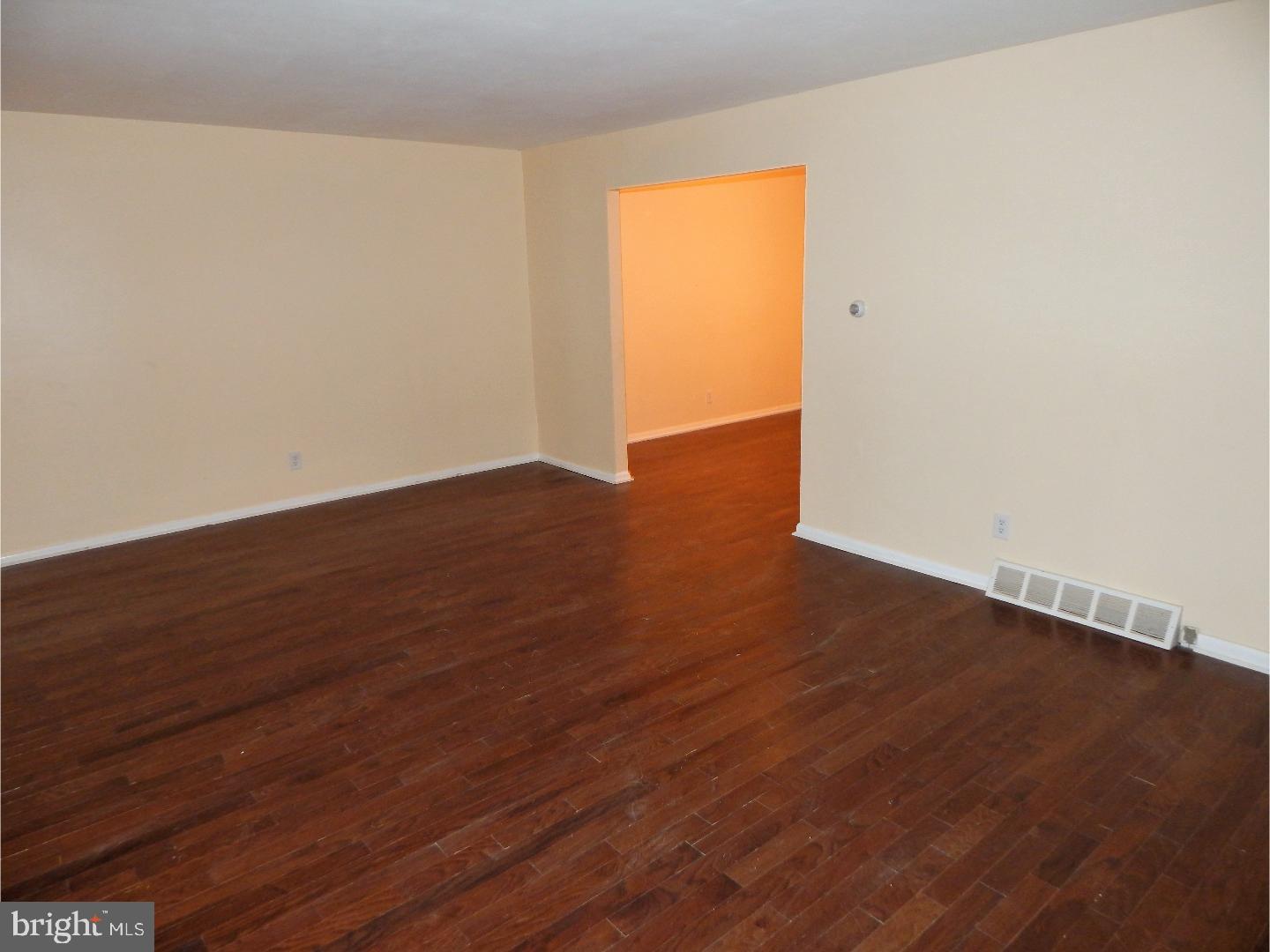 535 Drexel Road Fairless Hills, PA 19030 - Photo 10 of 22 Living Room