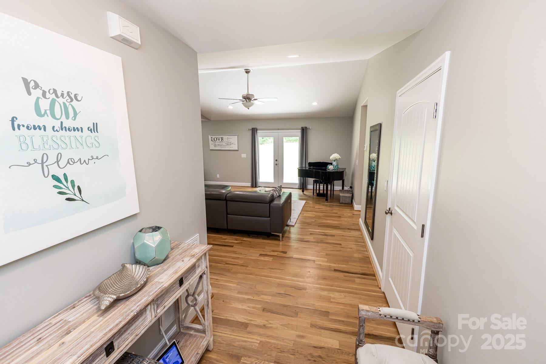 1005 8th Avenue Southwest Conover, NC 28613 - Photo 3 of 37