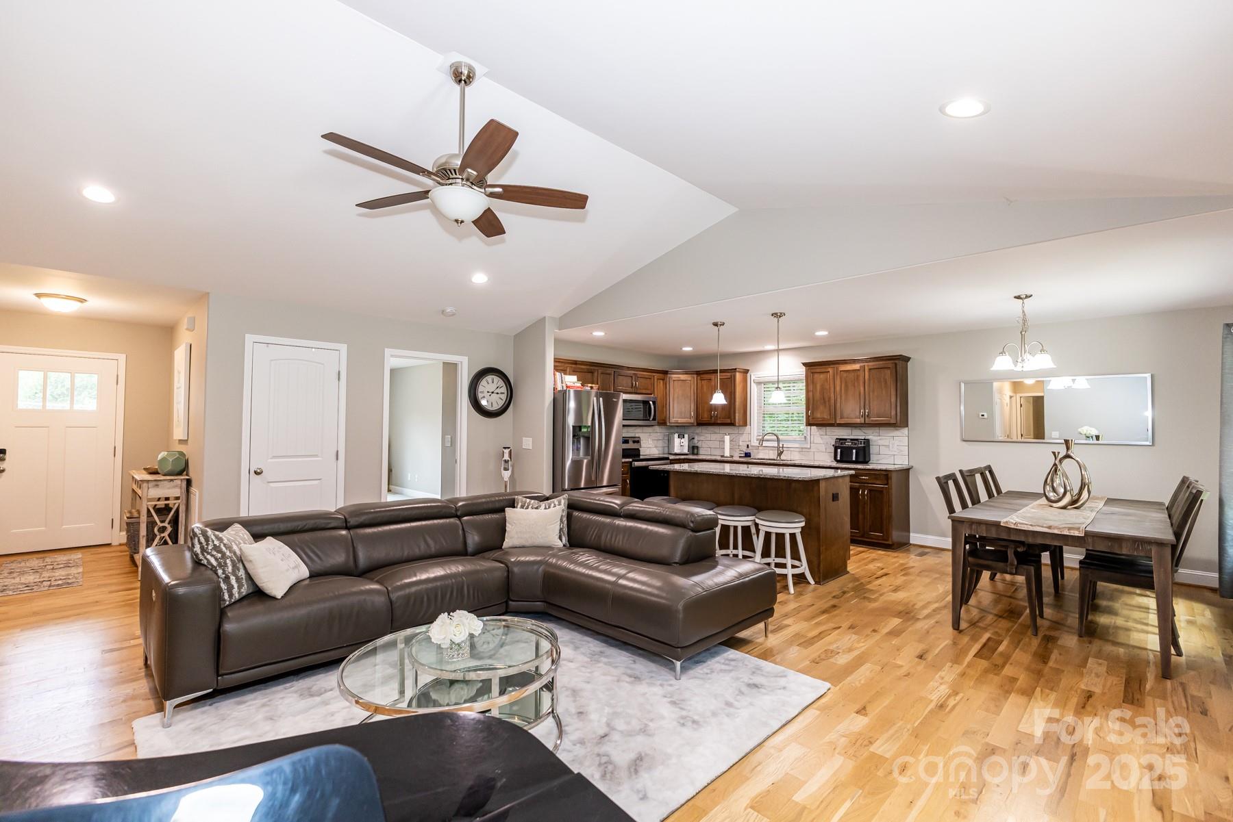 1005 8th Avenue Southwest Conover, NC 28613 - Photo 6 of 37