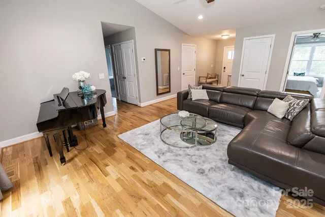 $335,000 | 1005 8th Avenue Southwest, Conover, NC 28613