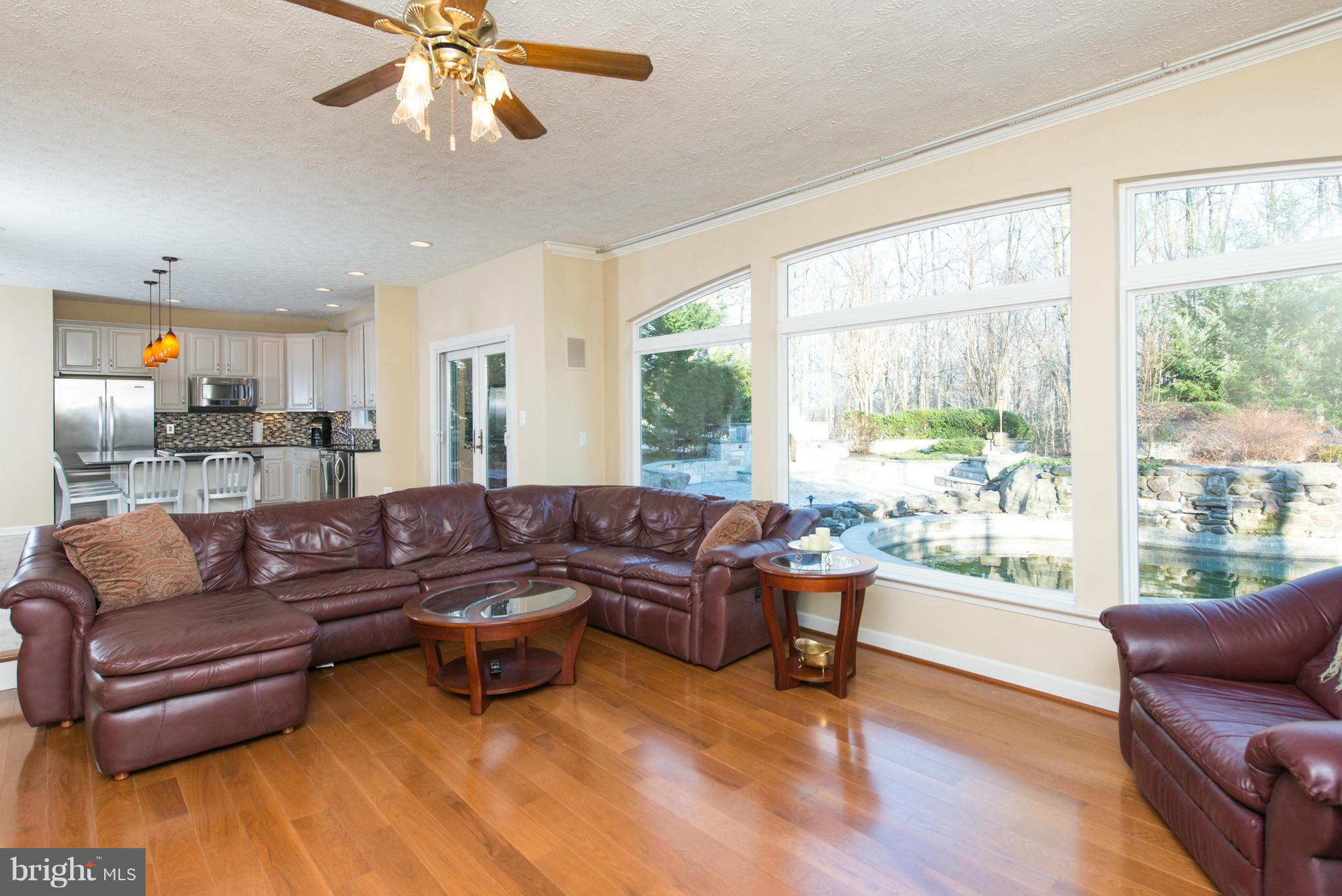 1297 Keystone Court Riva, MD 21140 - Photo 3 of 30 Living Room