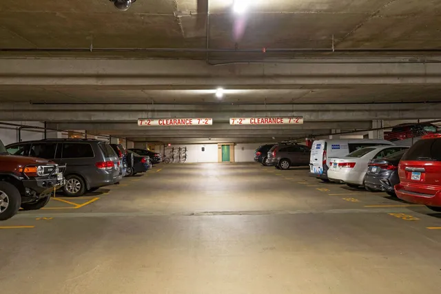 $1,995 | 500 East Grant Street, Unit 2405, Minneapolis, MN 55404