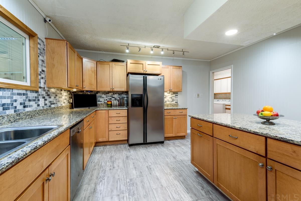 16021 Canyon Ridge Road Leo, IN 46765 - Photo 13 of 36