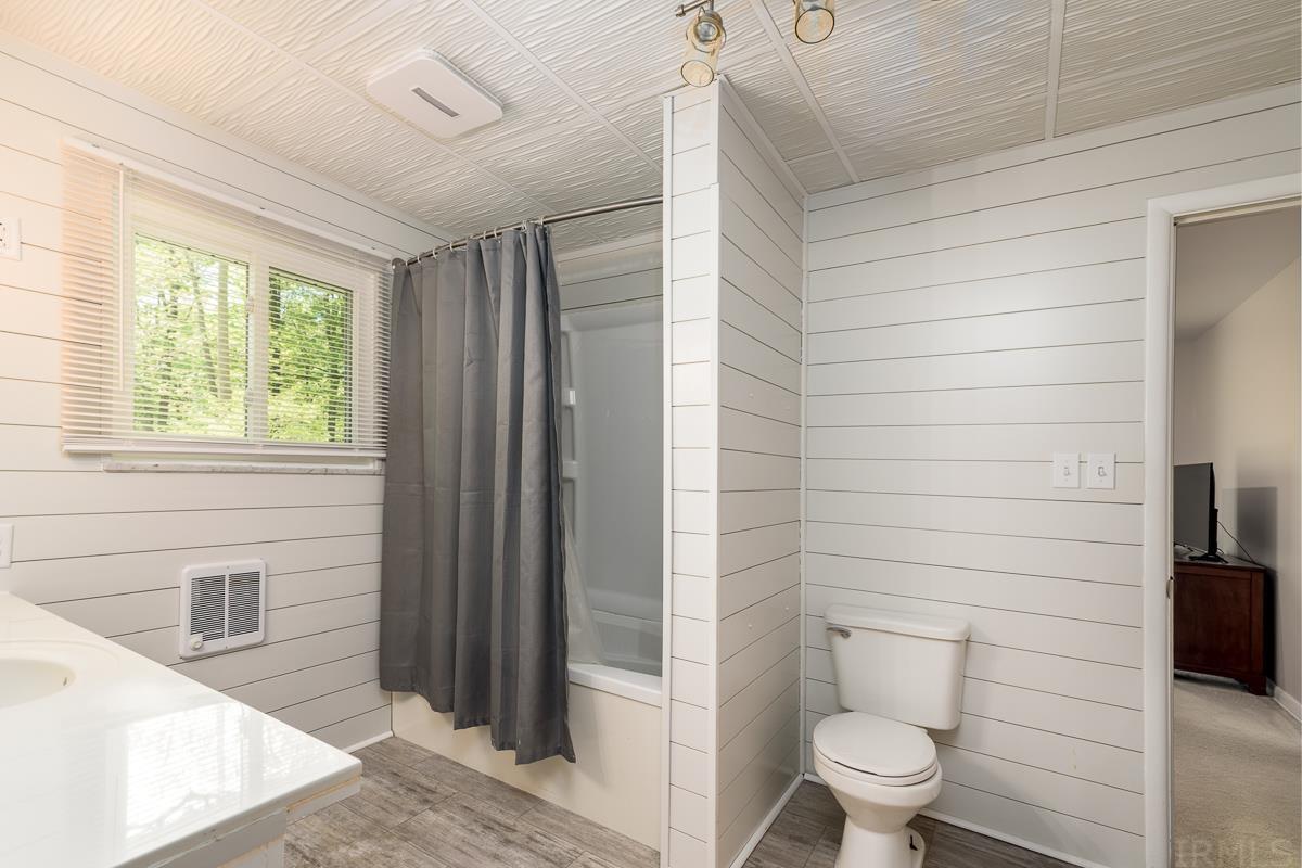 16021 Canyon Ridge Road Leo, IN 46765 - Photo 23 of 36