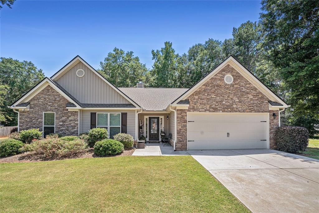 1927 Paynes Point Winder, GA 30680 - Photo 1 of 1 Gallery Image 1