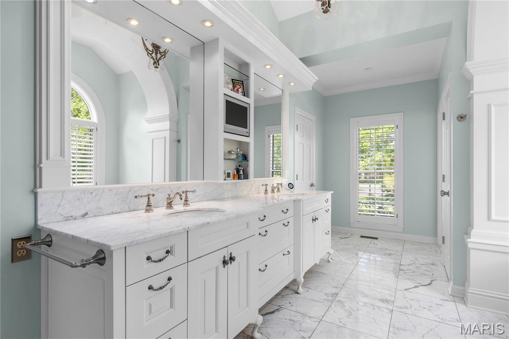 10420 Litzsinger Road Frontenac, MO 63131 - Photo 26 of 42 Gallery Image 26