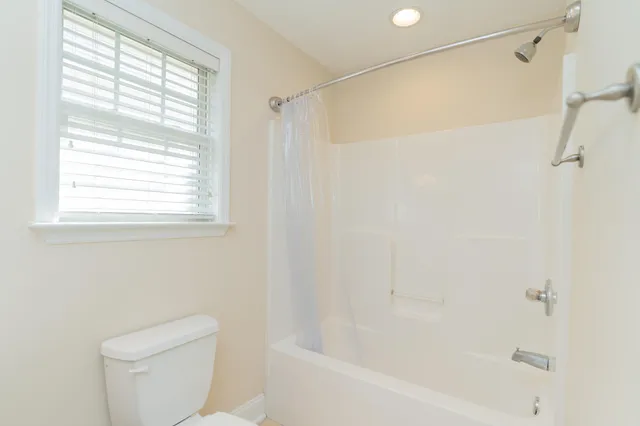 $2,200 | 918 East 10th Street, Chattanooga, TN 37403