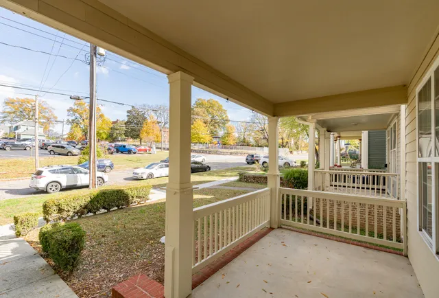 $2,200 | 918 East 10th Street, Chattanooga, TN 37403