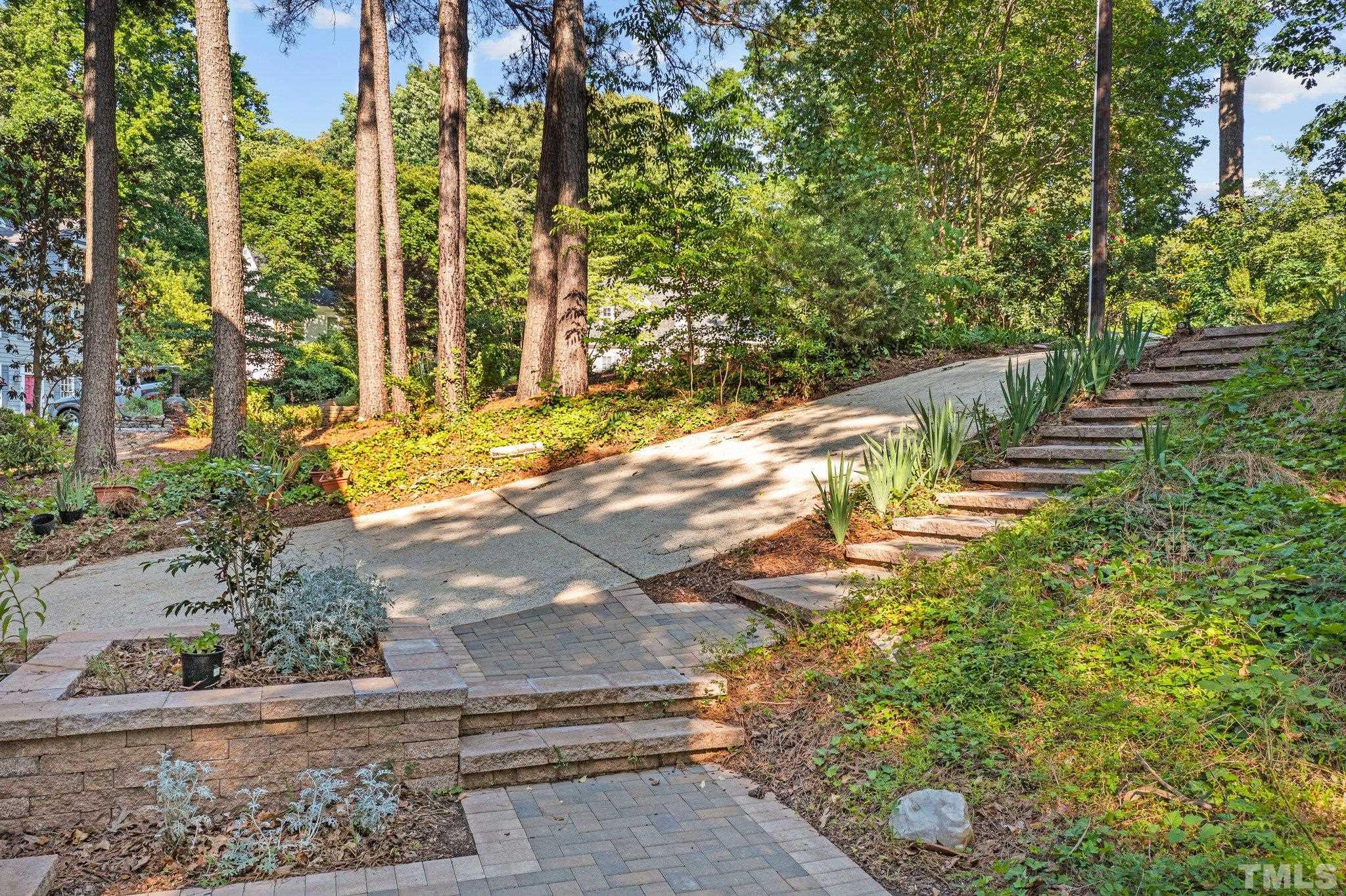 2516 Ashley Court Raleigh, NC 27607 - Photo 6 of 48 a view of yard