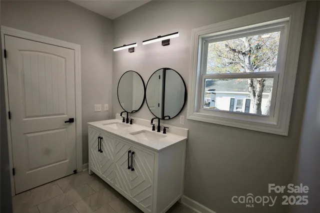 $275,000 | 901 East Church Street, Cherryville, NC 28021