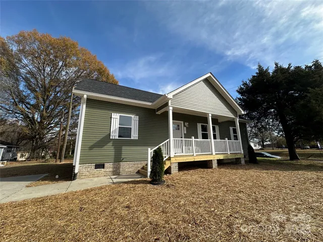 $275,000 | 901 East Church Street, Cherryville, NC 28021