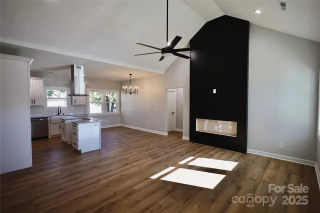 $275,000 | 901 East Church Street, Cherryville, NC 28021