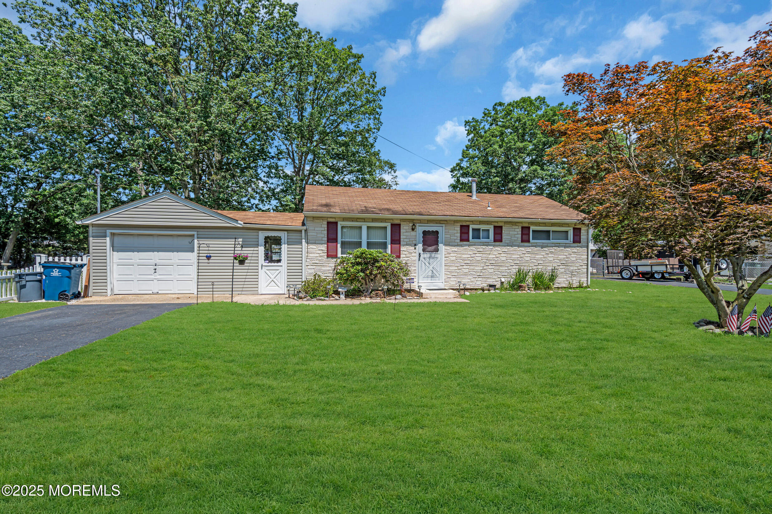 530 Aldrich Road Howell, NJ 07731 - Photo 3 of 28 1 (3)