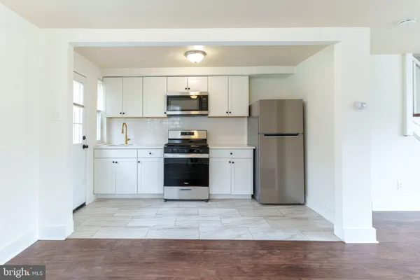 $2,050 | 101 East Camden Avenue, Unit 21, Moorestown, NJ 08057