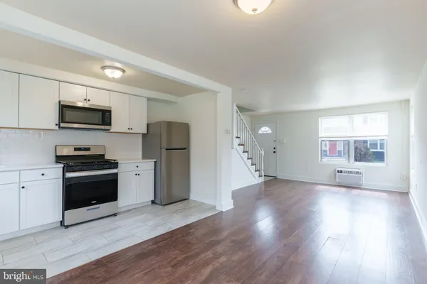 $2,050 | 101 East Camden Avenue, Unit 21, Moorestown, NJ 08057