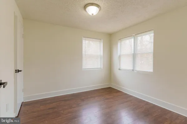 $2,050 | 101 East Camden Avenue, Unit 21, Moorestown, NJ 08057