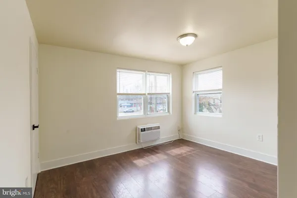 $2,050 | 101 East Camden Avenue, Unit 21, Moorestown, NJ 08057