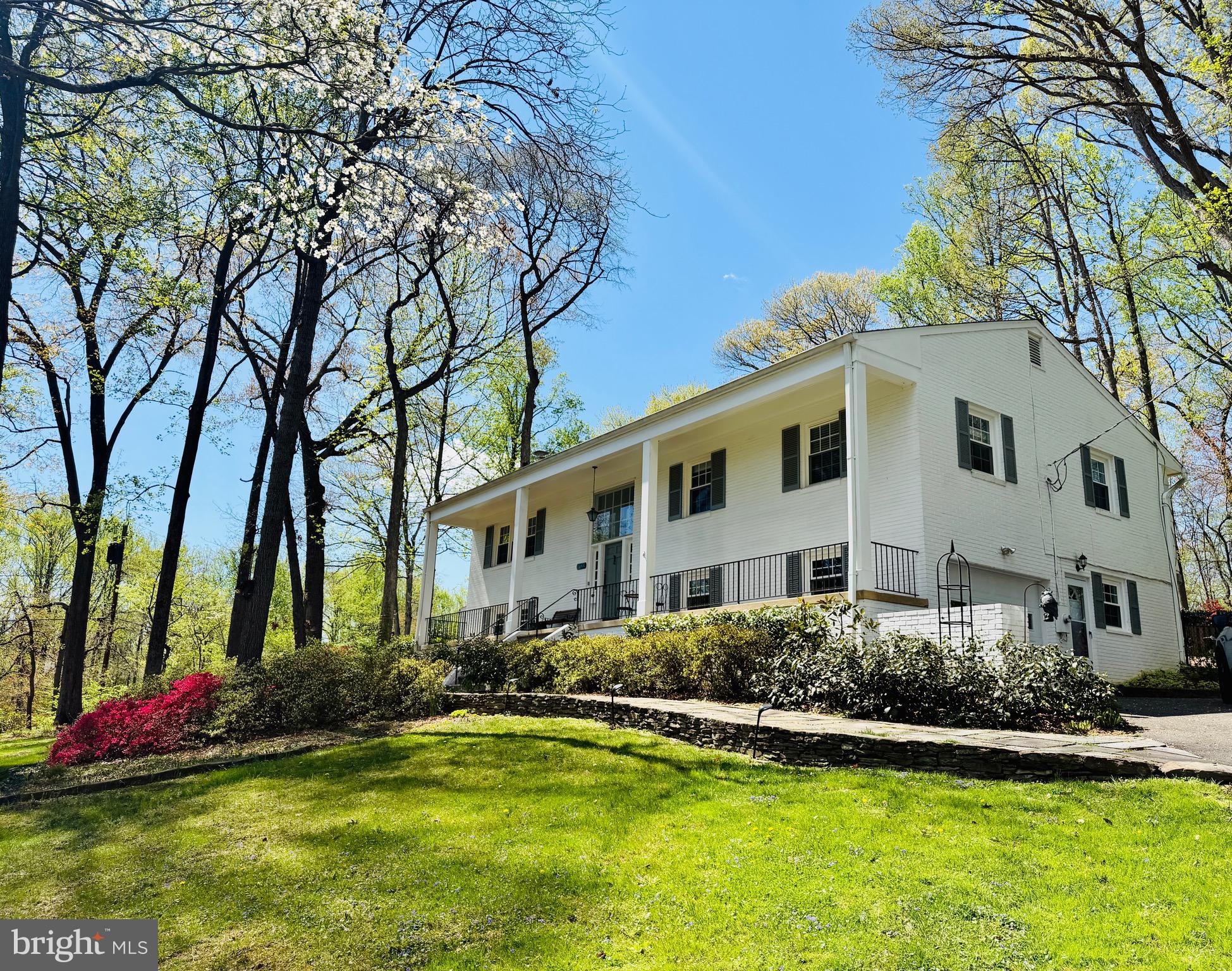 3722 Acosta Road Fairfax, VA 22031 - Photo 2 of 18