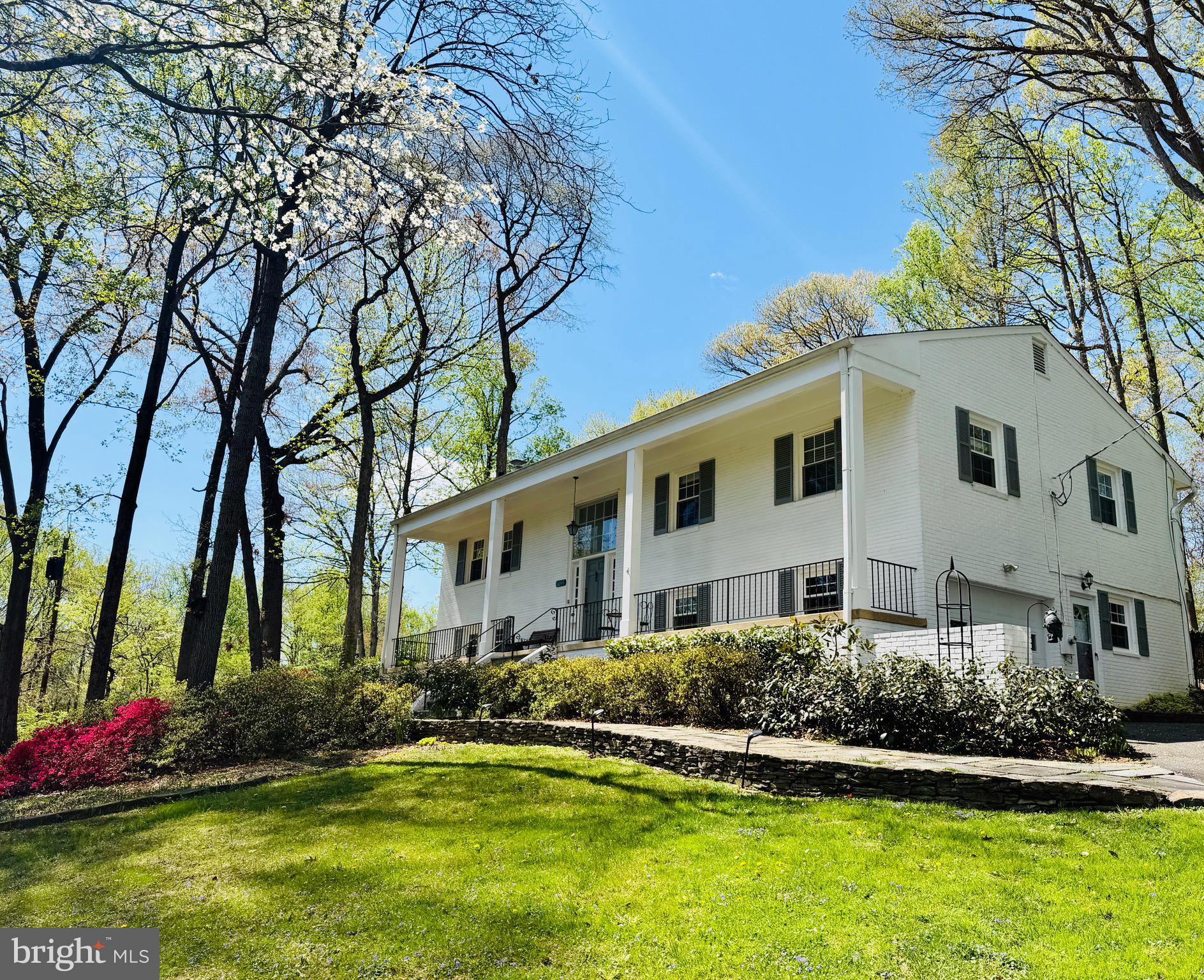 3722 Acosta Road Fairfax, VA 22031 - Photo 3 of 18