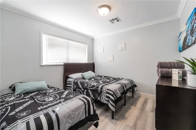 $2,990 | 2419 East Vegas Valley Drive, Las Vegas, NV 89121